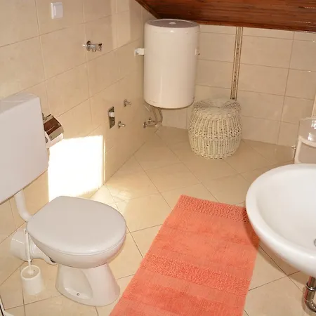 Lili Apartment *